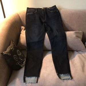 Frame step hem skinny jeans